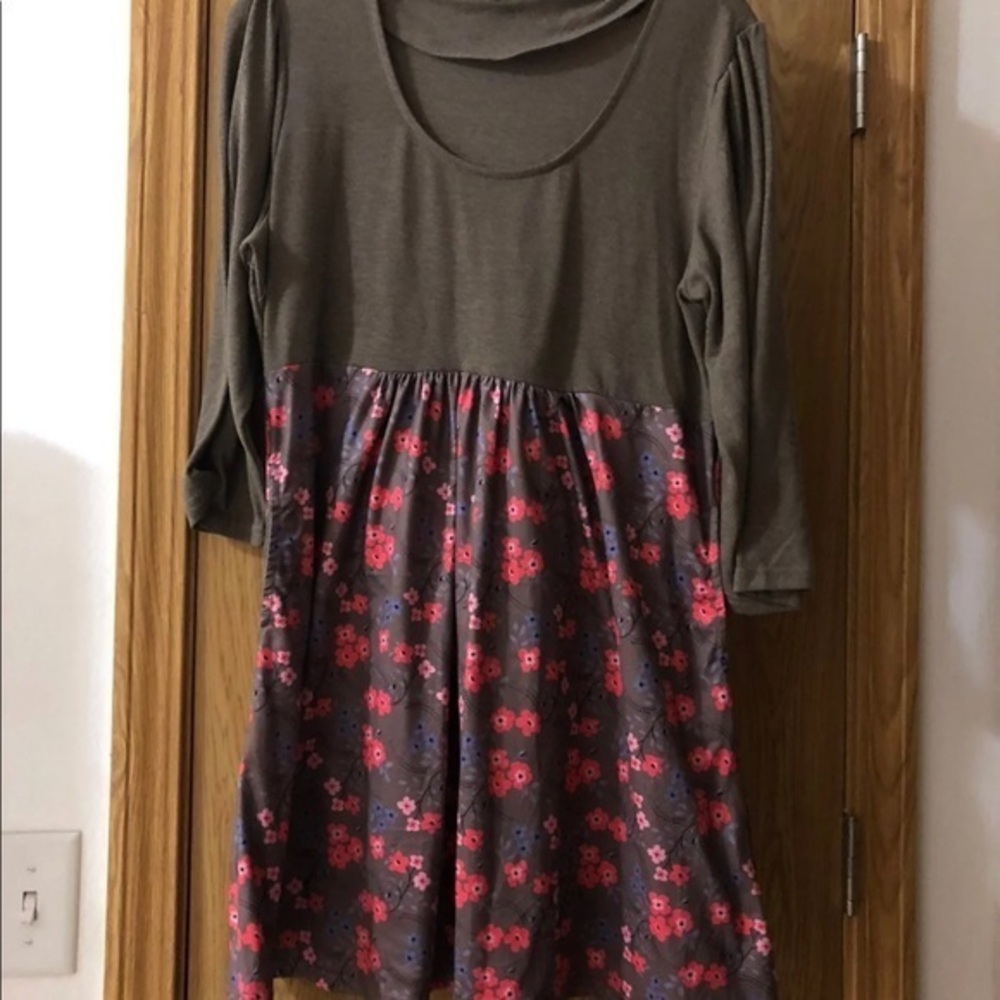 Reborn Dress Size 1X Women’s LongSleeve‎ Brown-Floral Print Pull Over midi